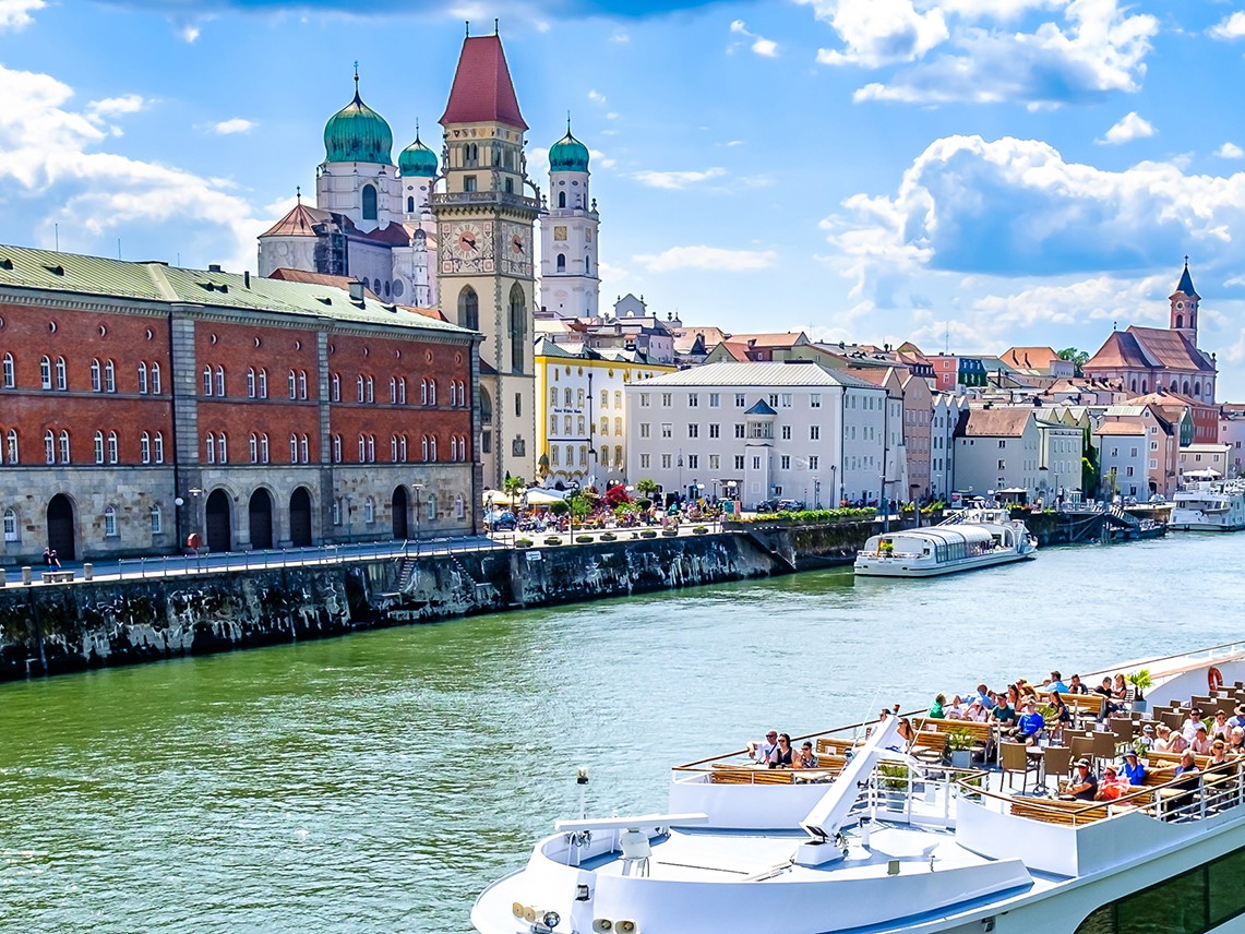Viele Flussreisen starten in Passau