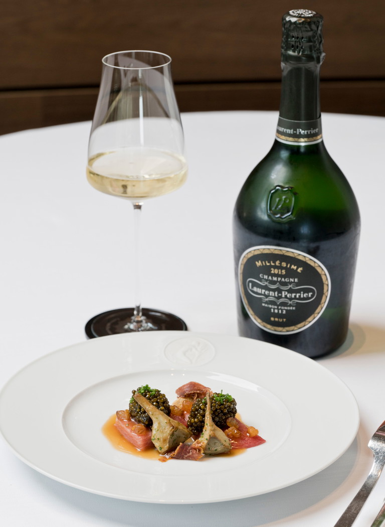 Laurent Perrier Brut Millesime 2015 passt perfekt zu der Küche vom Drei-Sterne-Koch Torsten Michel.