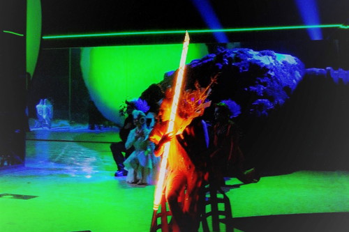 Lichtwesen in der Show des »Cirque du Soleil«: Davonna, der Beschützerin der Highlands
 © Roland Graf