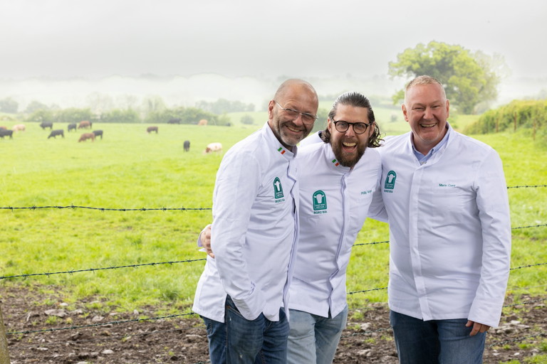 Wolfgang Becker und Philipp Vogel gemeinsam mit Mario Corti (von links).