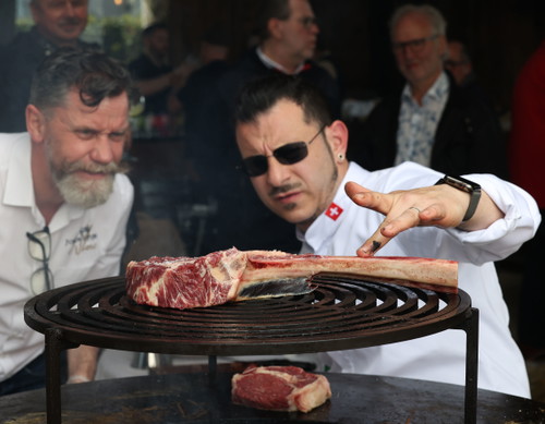 BBQ-Master Marco Ascone in seinem Element