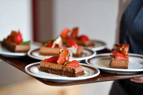 Speck als Nachspeise? Aber sicher! Gerade der Südtiroler eignet sich mit seinem milden Aroma perfekt.