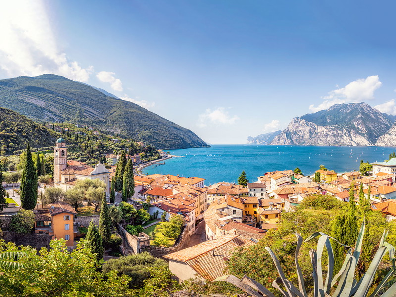 The picturesque village of Torbole lies on the north-eastern shore of Lake Garda. Here, the lake and landscape still have quite an alpine feel.  