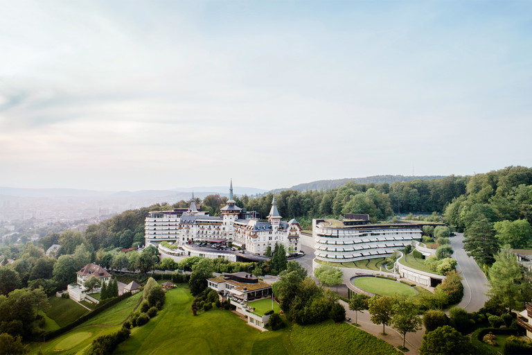 Hunde willkommen: Im »The Dolder Grand« residieren auch Vierbeiner mit Stil – nur der Spa ist tabu.

