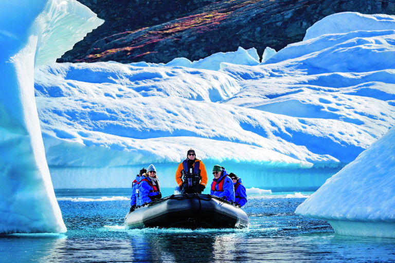Ganz im Eis: Auf einer Expedition mit der »Hanseatic Spirit« füllt sich Ihr Logbuch mit Erlebnissen, die nirgendwo sonst geschrieben stehen.