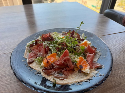 Erster Auszug aus der Speisekarte: Roastbeef Tonnato.