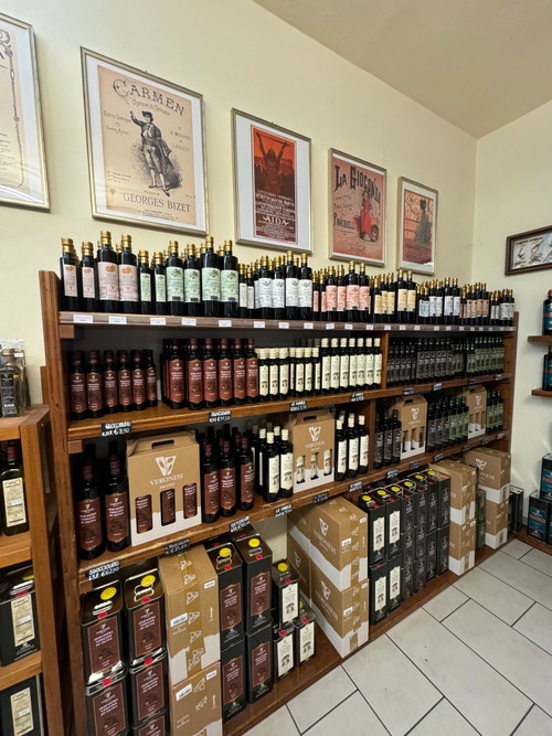 Veronesi – Frantoio per Olive dal 1918.