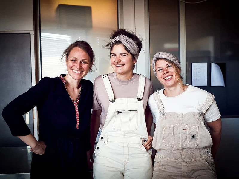 Das laflor Team um Laura Schälchli.
