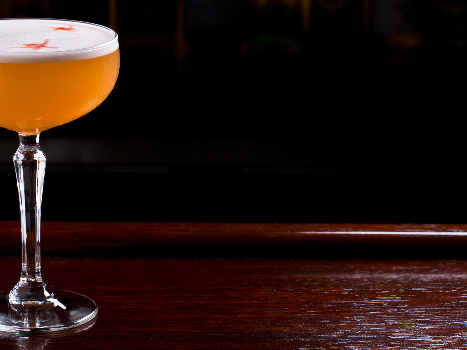 Old, but gold! Dem »Sidecar«, gemixt aus Brandy, Triple Sec und Zitronensaft, sollte man durchaus einmal Beachtung schenken.