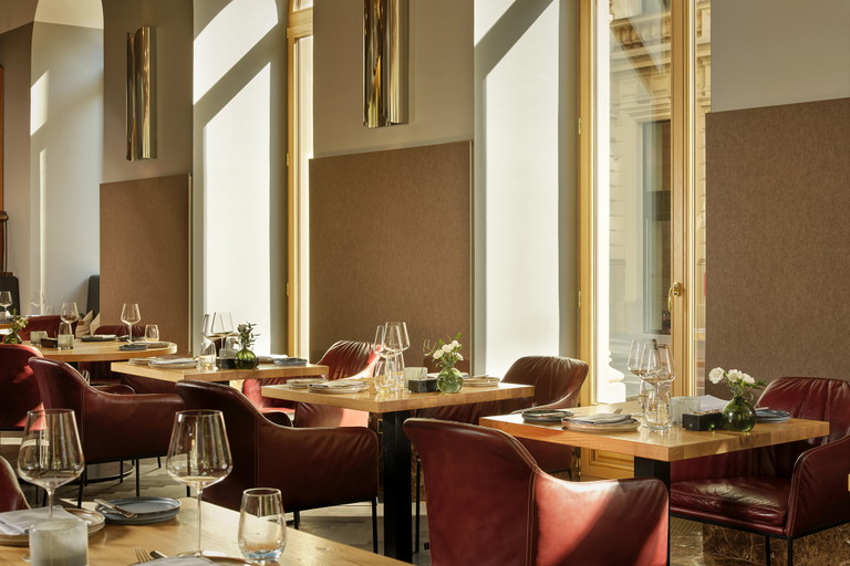 Dstrikt Steakhouse im The Ritz-Carlton, Vienna.
