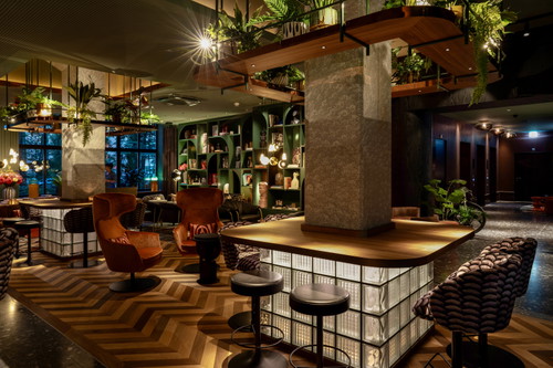 Die Lounge verwandelt sich regelmässig in einen kulturellen Hotspot.