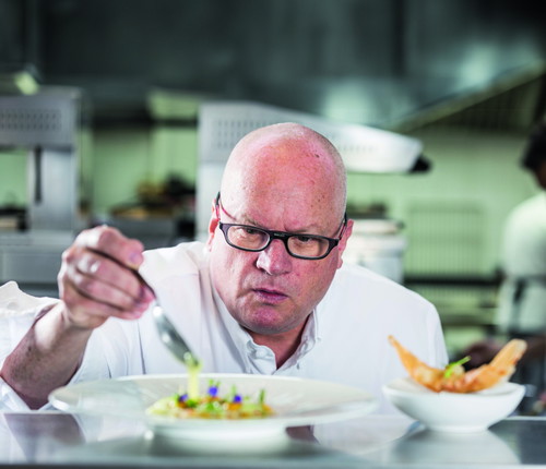 Portugal is a playground for top Austrian chefs: Dieter Koschina cooked up two stars at the Vila Joya back in 1999.