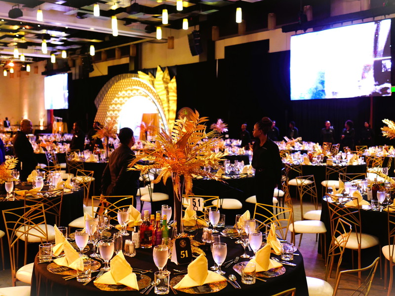 Schwarz-Gold war die Ausstattung der Gala in Port of Spains Hyatt-Hotel.