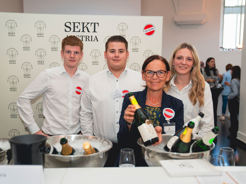 An der Sekt Austria Bar wurden erlesener Sekt Austria, Sekt Austria Reserve und Sekt Austria Große Reserve ausgeschenkt.
