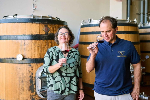 Geschwister Yvonne und 
Sven Ellwanger: Brillant mit Syrah und Sauvignon, aber eben auch mit Trollinger.