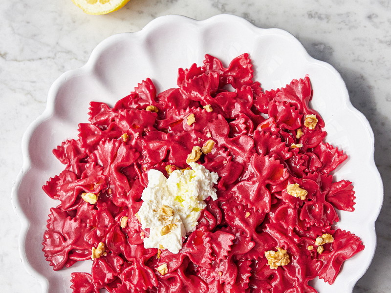 Pasta mit Roter Bete und Ricotta. 