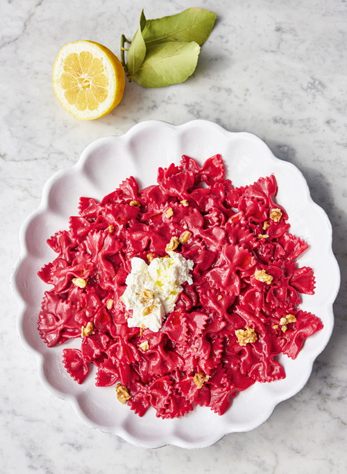 Pasta mit Roter Bete und Ricotta. 