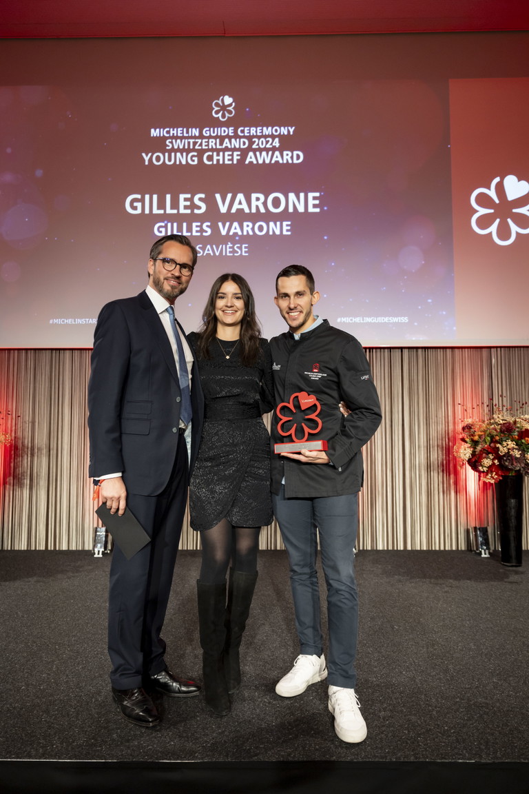 Gilles Varone (r.) und seine Frau Letizia (in der Mitte). 
