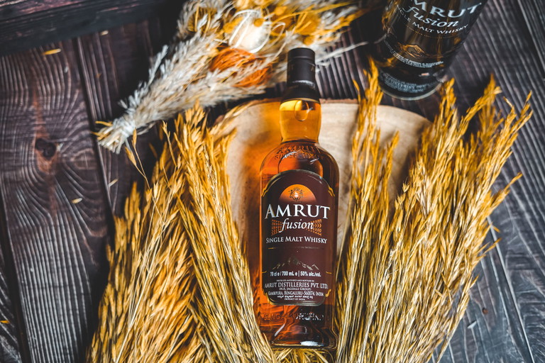 Amruts »Fusion« – mit Rauchnote – ist international einer der bekanntesten Indian Single Malts. 