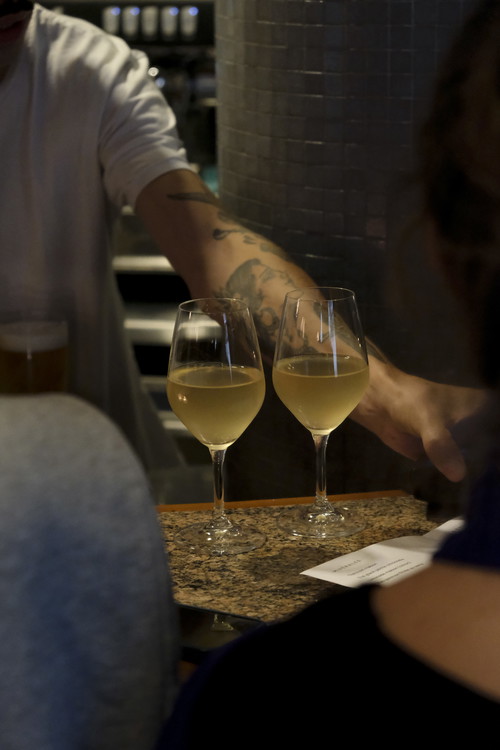 Die «Bar Gala» in Lausanne: Die Naturweine kommen aus ganz Europa.