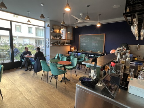 Die «Boca»-Bar in Genf: Ihr Name setzt sich aus Bocadillos (belegtes Brötchen auf Spanisch) und Champagner zusammen. 
