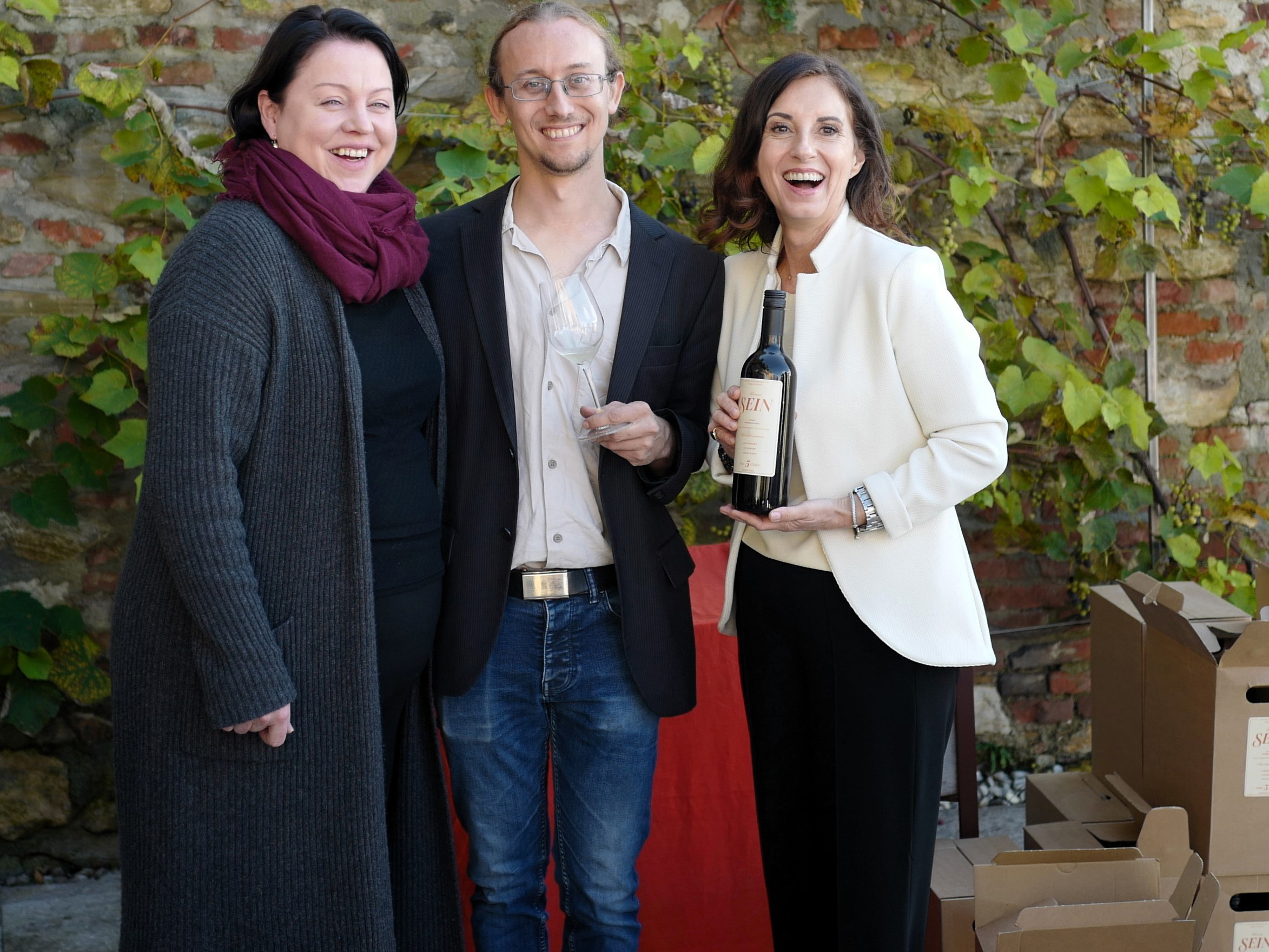 Sonja Rauch mit den »Sein«-Gründern Sonja Grabner und Christof Winkler-Hermaden.
