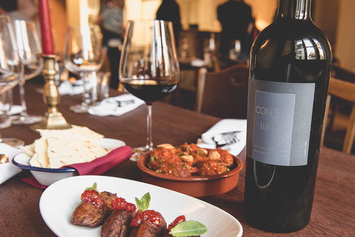 Die «Storchen Weinbar» in Luzern: Hier gibt es spanische Tapas als ideale Begleitung zu edlem Wein.