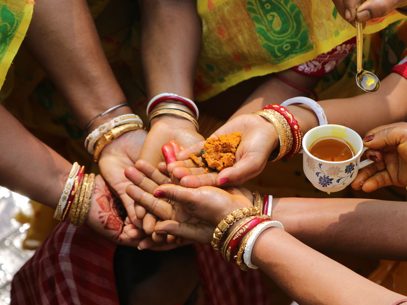 L'approccio olistico ayurvedico mira ad armonizzare corpo e mente. L'alimentazione gioca un ruolo fondamentale in questo senso.