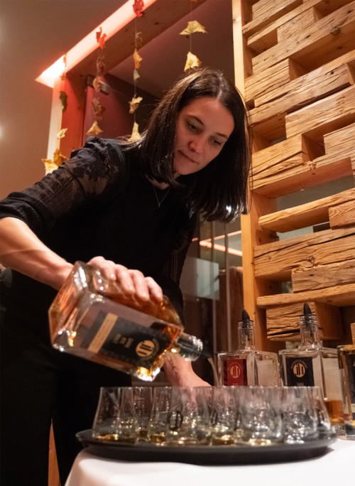 Jasmin Haider von der Whisky-Erlebniswelt &amp; Destillerie Haider in Roggenreith.