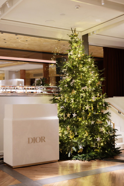Der Dior-Weihnachtsbaum.