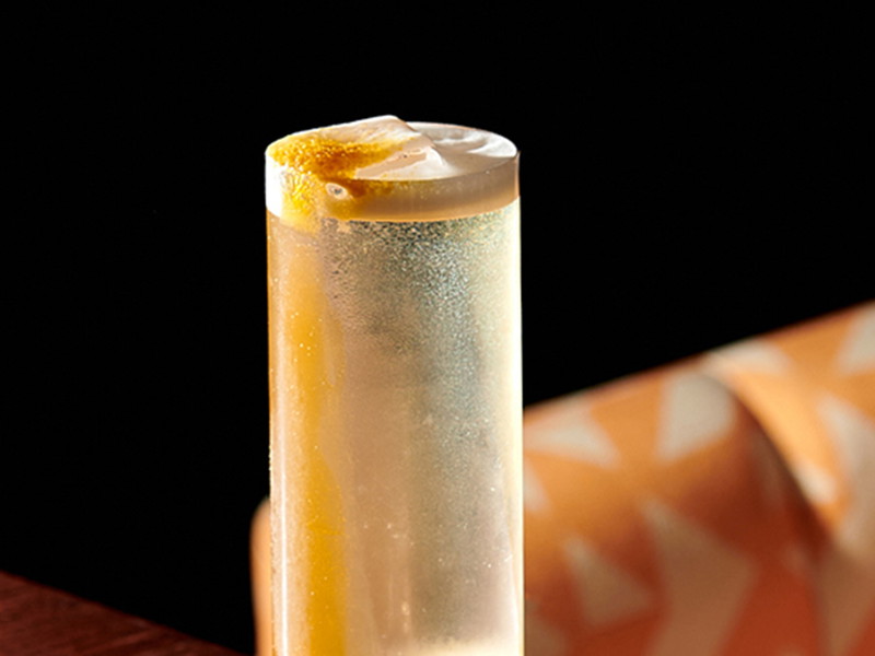Prosecco und Tequila gehen in diesem Cocktail eine fruchtig-exotische Liaison ein.