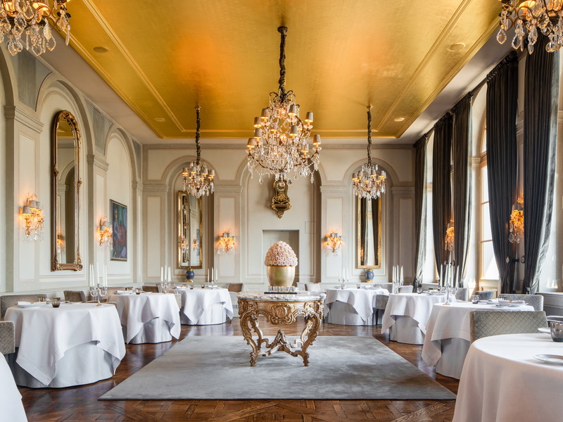 »Cheval Blanc by Peter Knogl«.