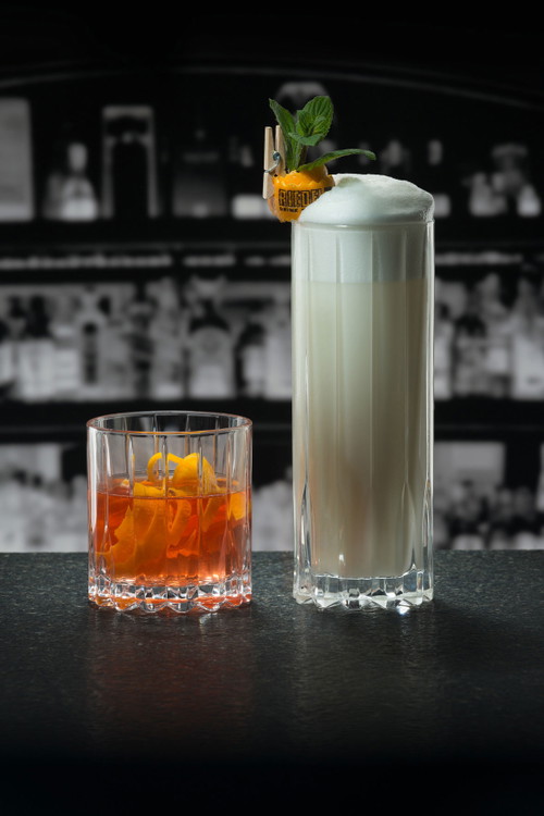 Das Neat und Gin Fizz-Glas der Kollektion.