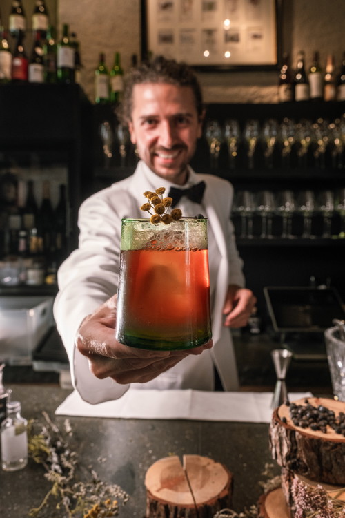 Elton Zeqiraj - Legar Mixology