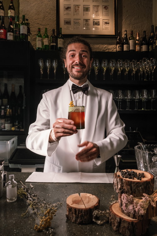 Elton Zeqiraj - Legar Mixology