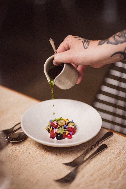 Héroine offers exquisite fine dining.