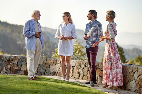 Das Weingut Opus One ist auch eine Architektur-Ikone im Napa Valley. Bill Harlan (im Bild links) und seine Familie stehen hinter zahlreichen Weingutprojekten und dem Luxushotel »Meadowood Resort«.
