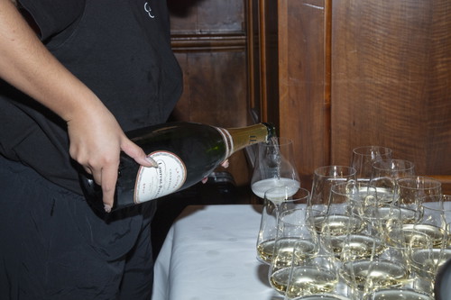 Nach der Präsentation gab es Champagner von Laurent Perrier zum Anstossen...