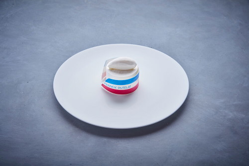 Pavlova »Meilleur Ouvriers de France«, Feige, Veilchen, Pekanuss.