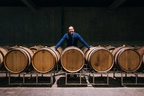Hans Oliver Spanier, genannt »HO«, hat Battenfeld-Spanier, das Weingut seiner Familie, und dasjenige von Ehefrau Carolin (Kühling-Gillot) mit biodynamischen Methoden an die Spitze geführt.
