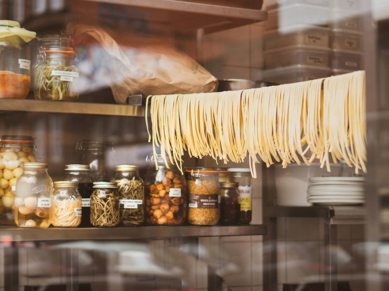 Italienischer Feinkostladen: Ende 2023 wurde die italienische Küche als Kandidat für die Aufnahme in die UNESCO-Liste des immateriellen Kulturerbes vorgeschlagen.