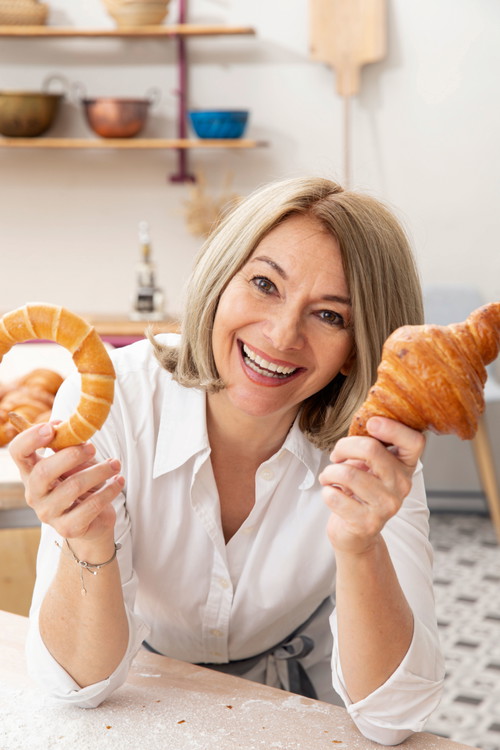 Barbara van Melle, renommierte Autorin und Unternehmerin, hat sich intensiv mit dem Bäckerhandwerk auseinandergesetzt.