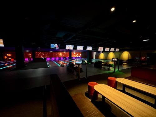 12 Bowling-Bahnen