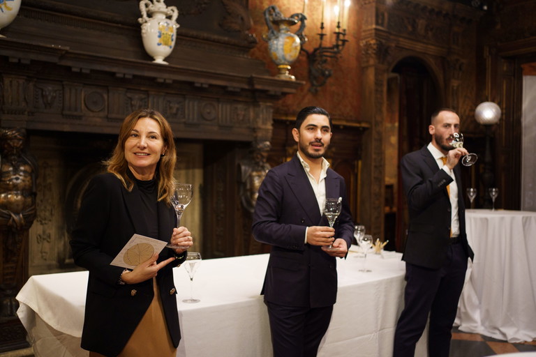 Laura Mayr (GM Ruggeri), Gianluca Casamento (Art Parfums) e Andrea Canal (enologo Ruggeri)