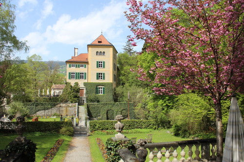 Andreas Caminadas und Marcel Skibbas Restaurant auf «Schloss Schauenstein» wurde mit drei Michelin-Sternen ausgezeichnet.