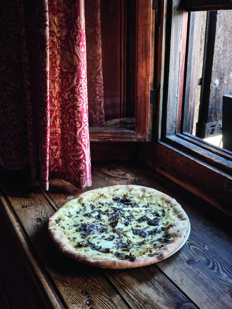 Die legendäre Pizza Dama Bianca.