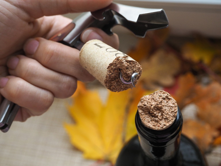 Der Albtraum eines jeden Weinliebhabers: ein abgebrochener Korken.