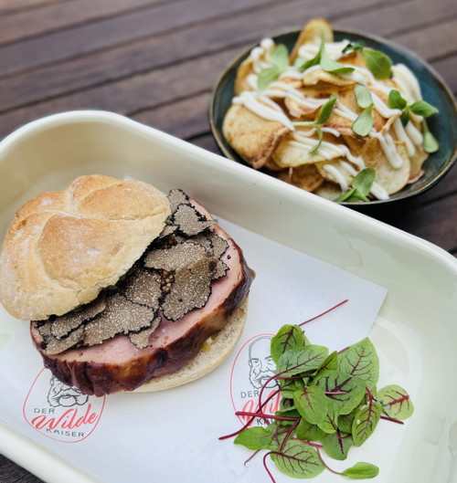 Hausgemachter Leberkäse-Semmel auf «leider geil».