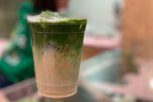 Eine der vielen Matcha-Kreationen von »Cha Cha Matcha Teeshop«.