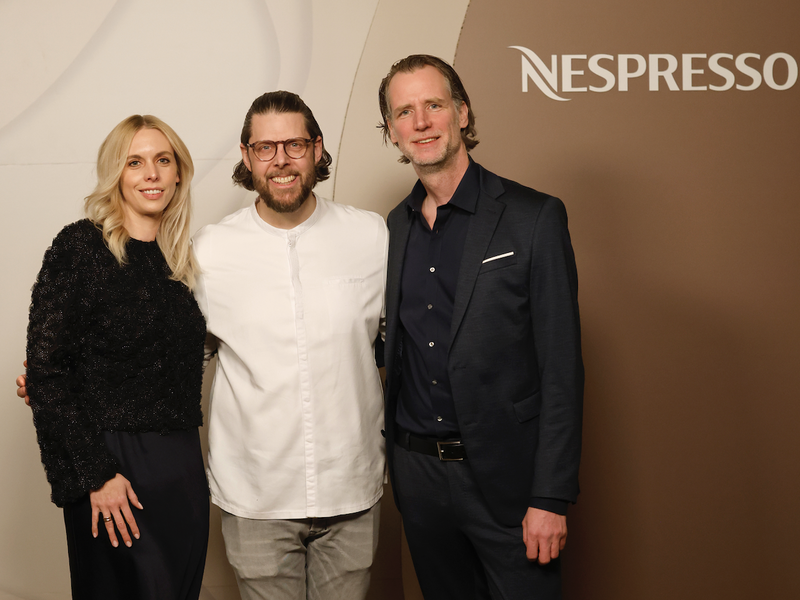 Nespresso Marketingdirektorin Lea Drusio, Koch Philipp Vogel und Customer Care and Service Director Marco Lescher.